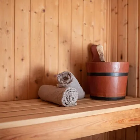 Il Giglio Con Vasca Idromassaggio E Sauna *